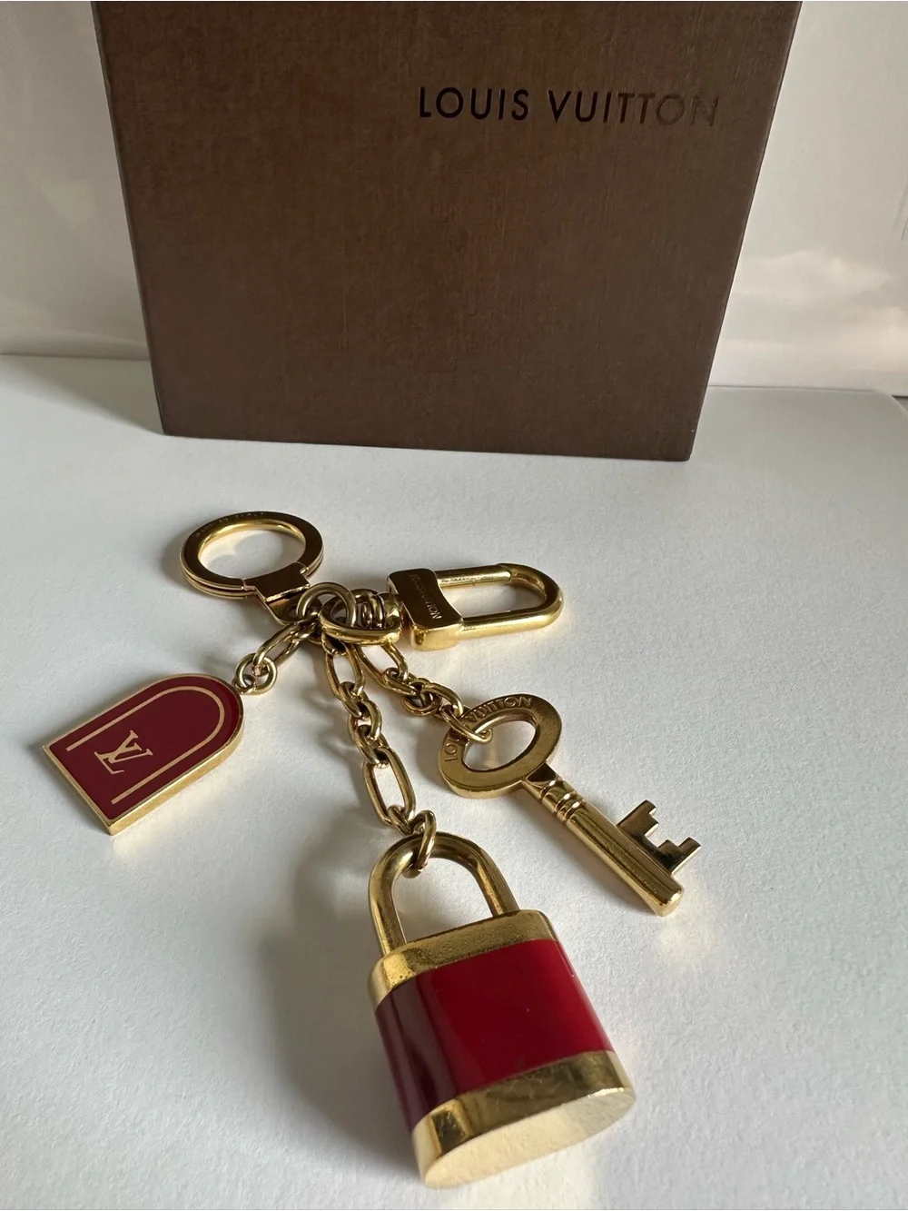 Authentic Louis Vuitton Red Enamel Lock Key Bag Charm Keychain Full Set